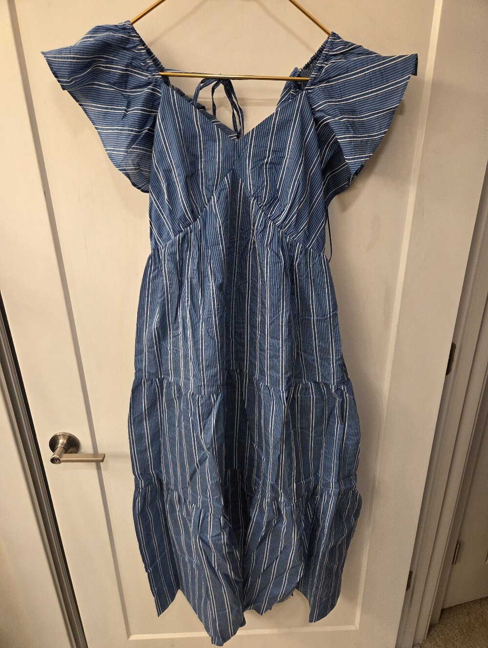 NWT - Adelyn Rae Shannon Blue Striped Flutter Sleeve Tie Back Midi Dress -Size M - Picture 7 of 14